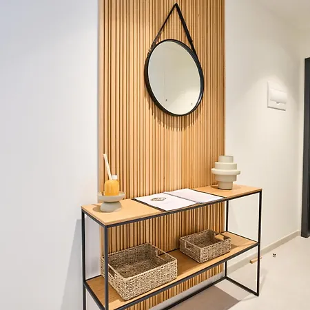 Enchanting One-bedroom On 25th Floor *