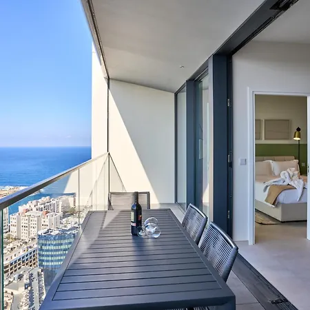 Enchanting One-bedroom On 25th Floor Apartment Saint Julian's