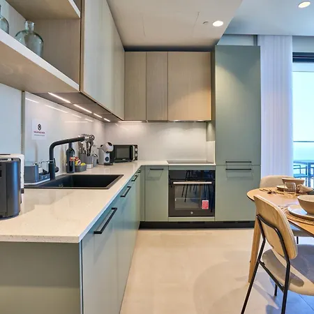 Apartment Enchanting One-bedroom On 25th Floor *