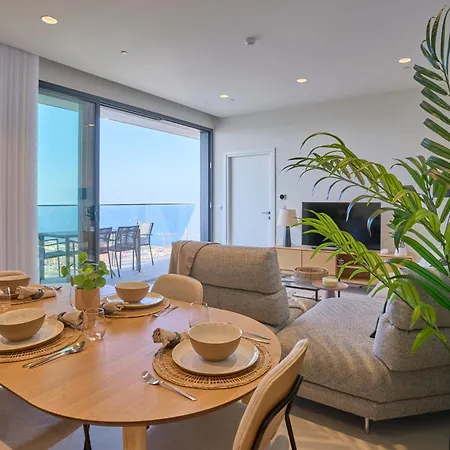 Apartment Enchanting One-bedroom On 25th Floor Saint Julian's