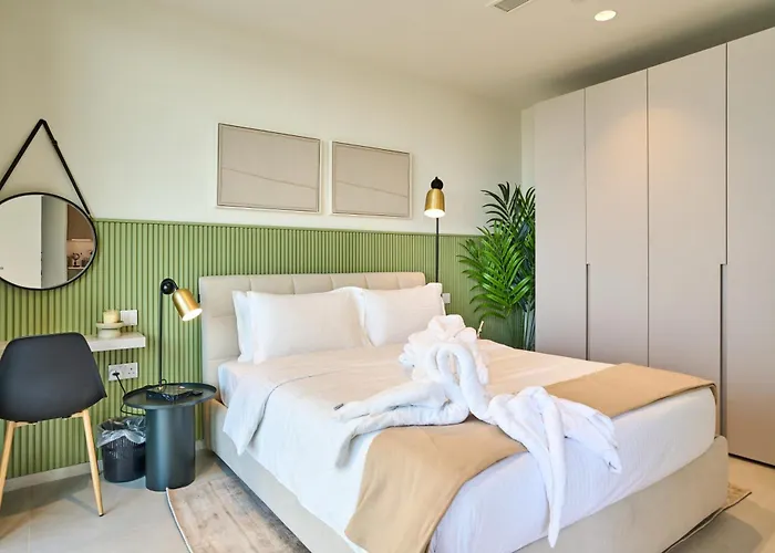 Enchanting One-bedroom On 25th Floor Saint Julian's