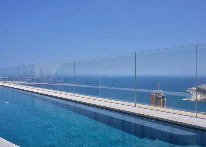 Enchanting One-bedroom On 25th Floor Lejlighed