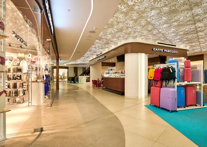 Enchanting One-bedroom On 25th Floor