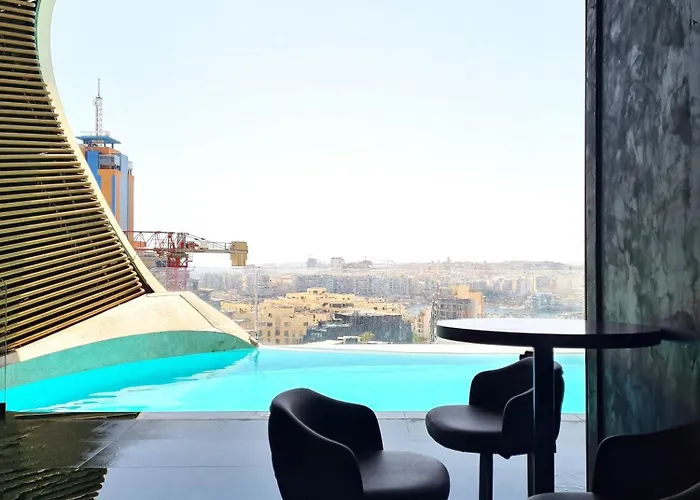 Enchanting One-bedroom On 25th Floor Saint Julian's